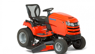 Simplicity SYT 410 havetraktor hos Anker Bjerre A/S